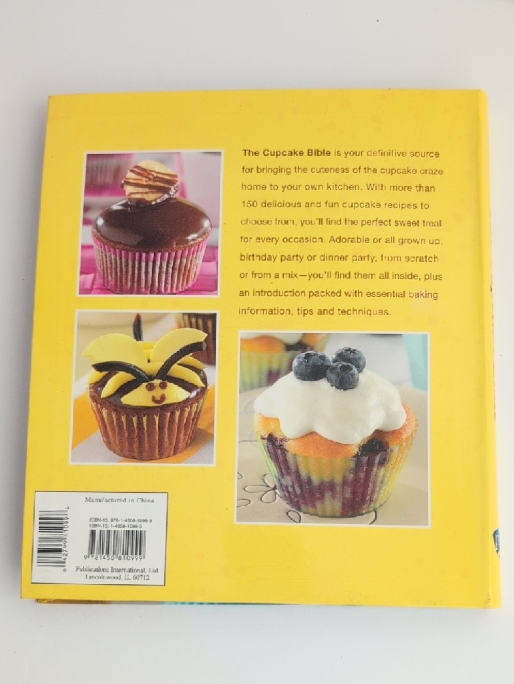The Cupcake Bible Cookbook 150 Recipes NEW - Picture 2 of 12